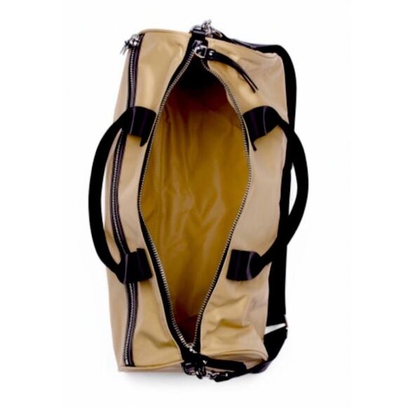 Marc Jacobs Duffle Bag. 
Removable Black Logo Strap. - Picture 2 of 7